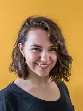 paula headshot small